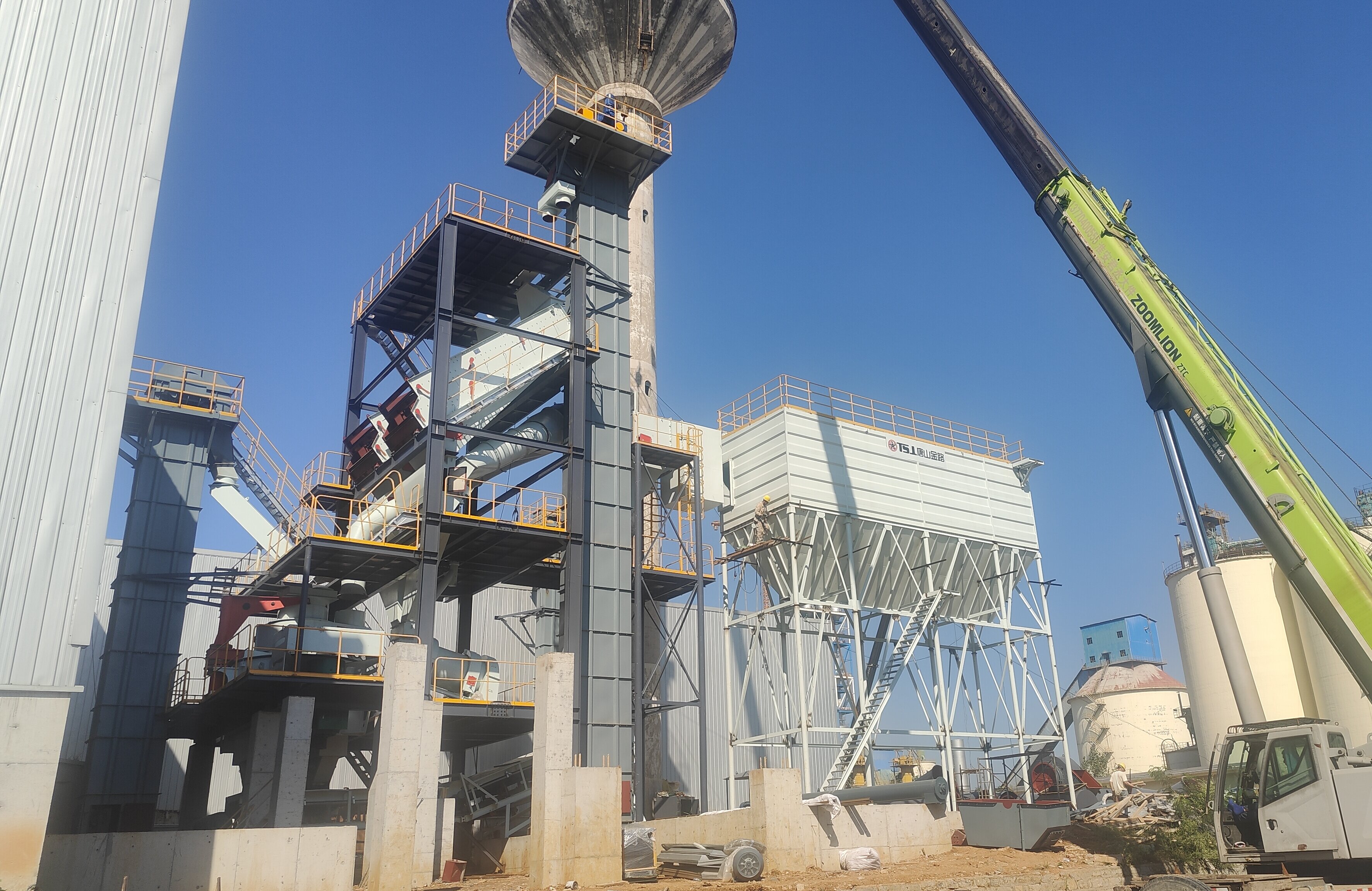 建筑垃圾堆成山？制砂樓一鍵 “點(diǎn)石成金”！