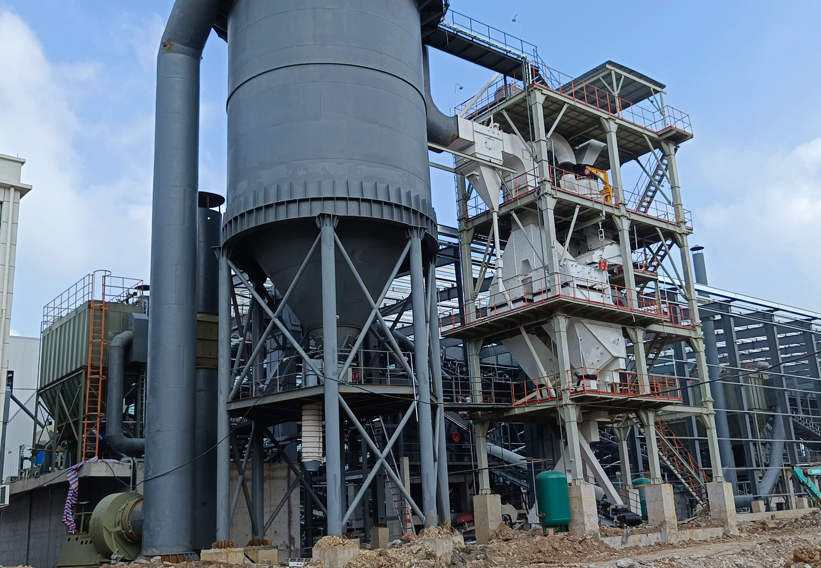 制砂樓技術(shù)優(yōu)勢(shì)大揭秘：從環(huán)保到智能，重塑砂石生產(chǎn)新生態(tài)